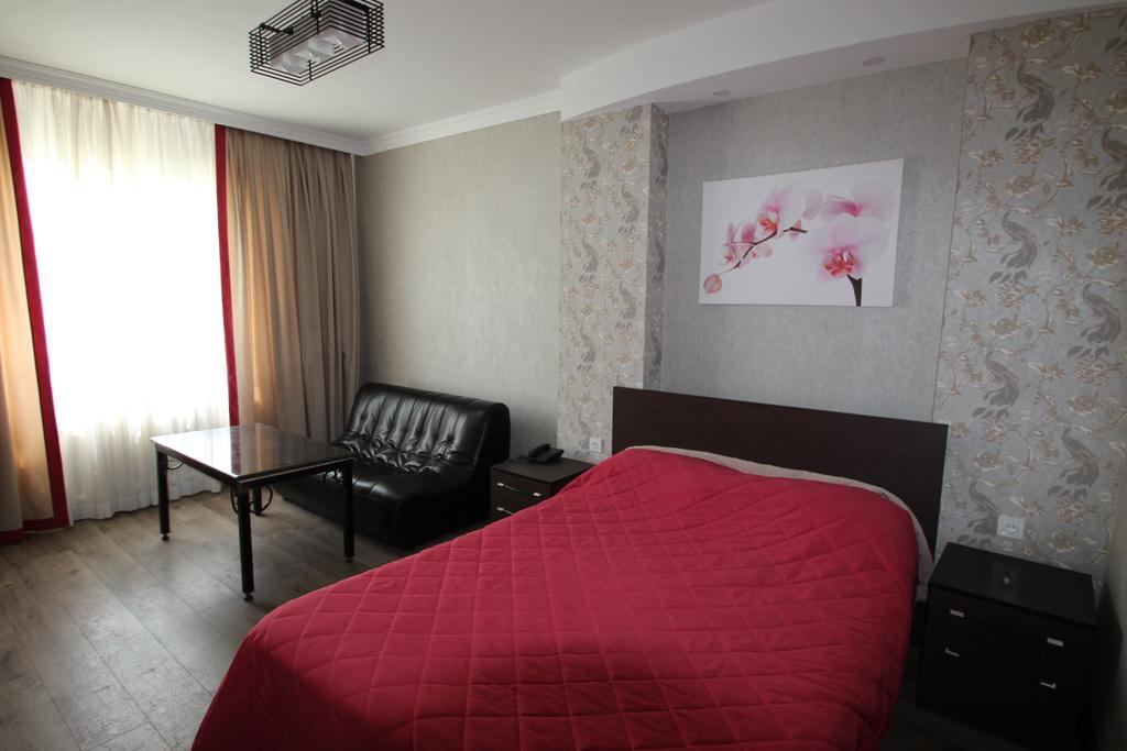 بيشكيك Delphin Guest House المظهر الخارجي الصورة