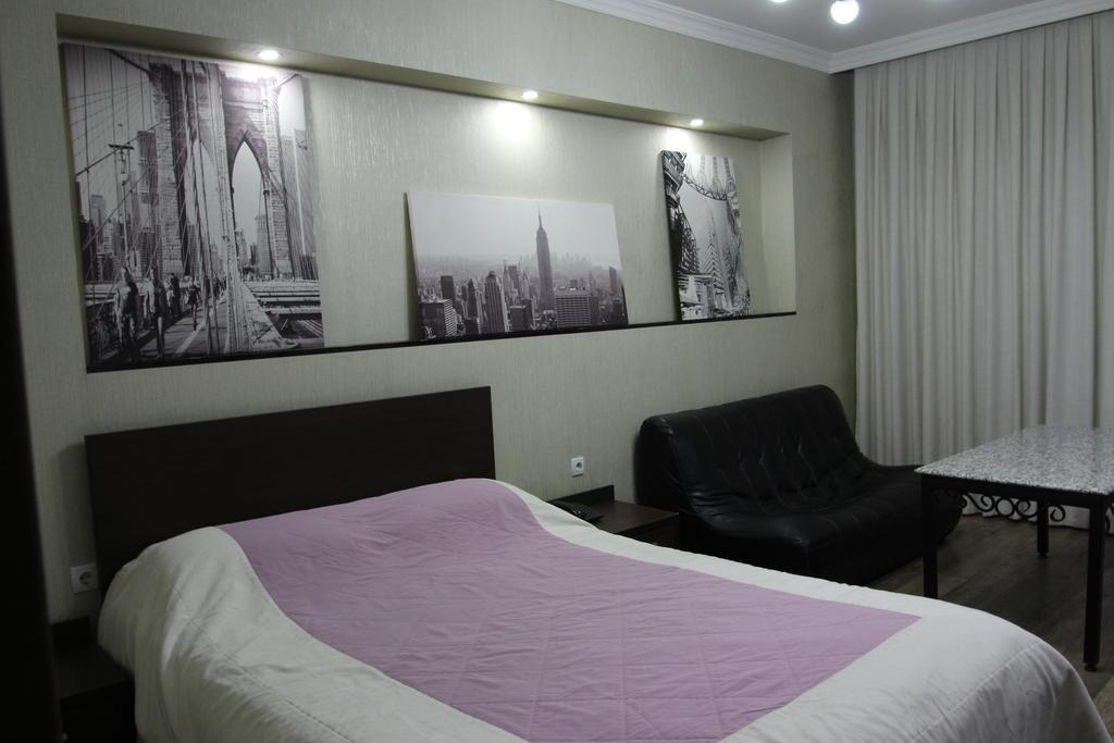بيشكيك Delphin Guest House المظهر الخارجي الصورة